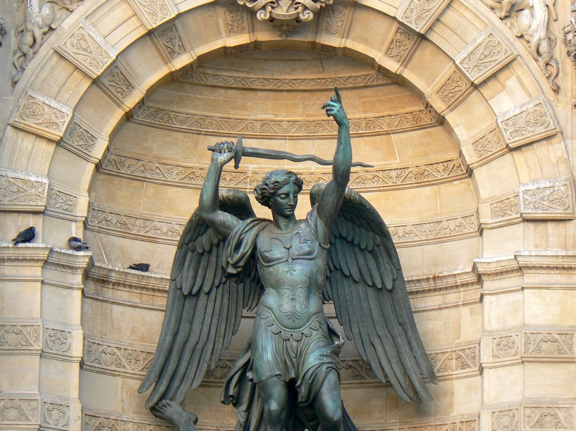 Place St Michel: Place St Michel 011